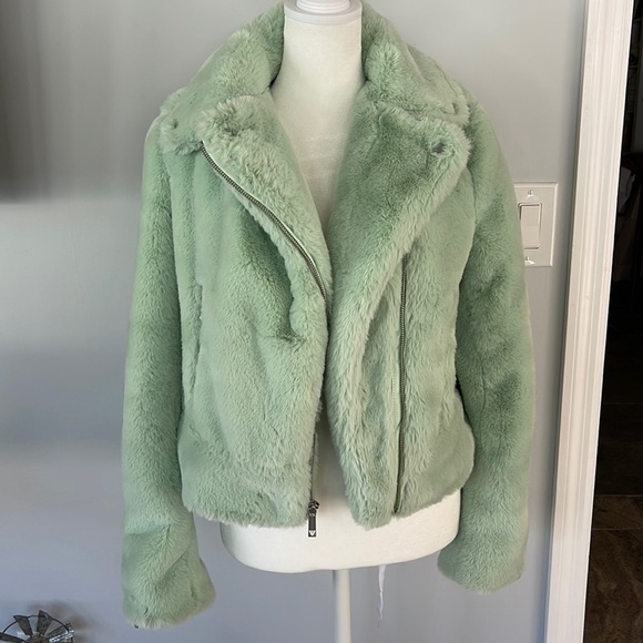 𝅺NWT BCBGMAXAZRIA Violet Coat - Picture 1 of 10